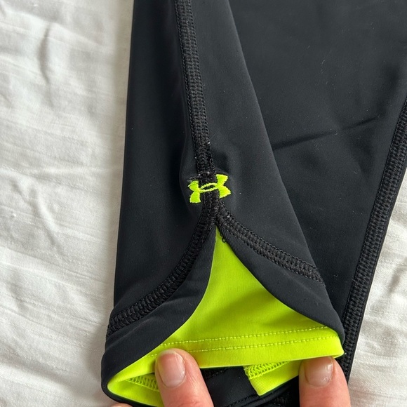 Under Armour Black and Green Performance Leggings Sz M/L - Picture 2 of 6